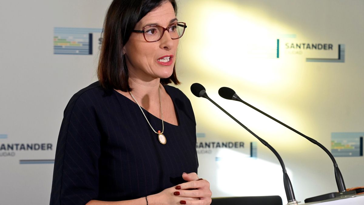 El PSOE pide la dimisión de la alcaldesa de Santander por haber falseado más de una década su currículum