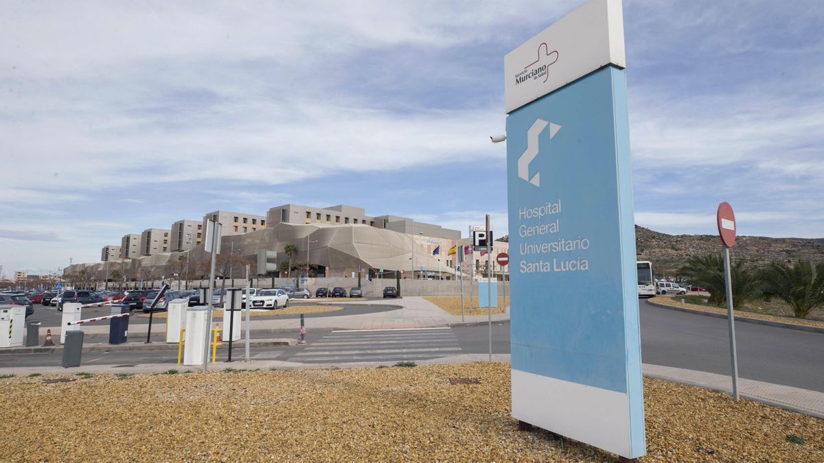 Más de un centenar de intoxicados por un brote de Salmonella en un hotel de La Manga, Murcia