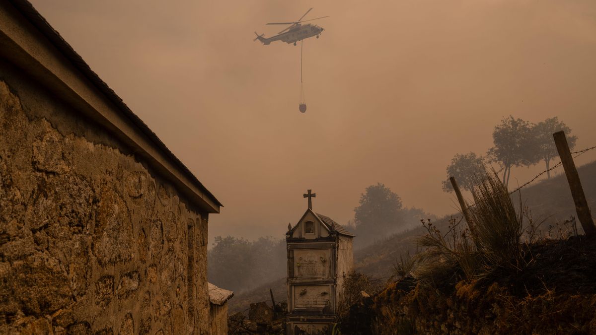Varios heridos, desalojos y confinamientos por los incendios de Ourense, que calcinan 8.000 hectáreas