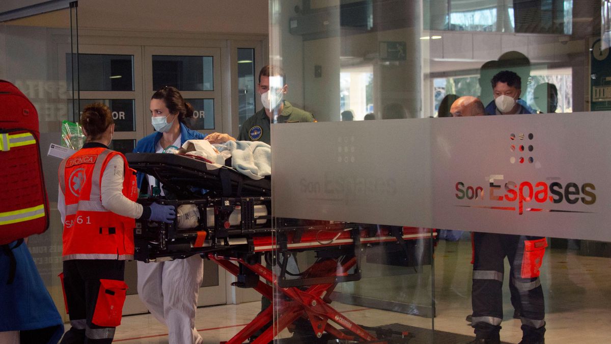 Los médicos vuelven a reclamar una tasa para los turistas que saturan la sanidad balear en verano: «Es mucha presión»