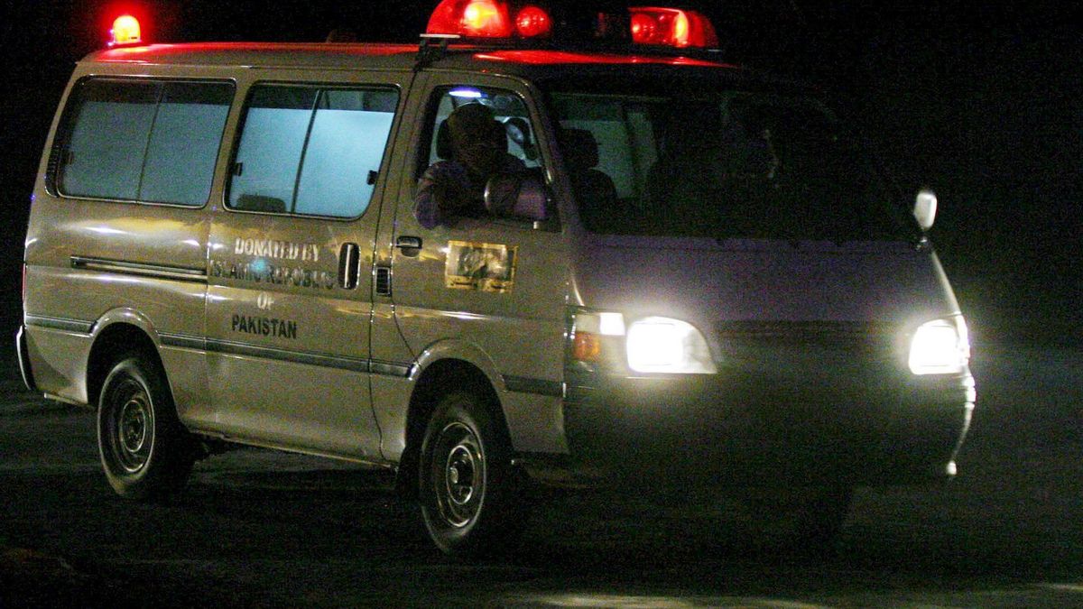 El incendio de un autobús con migrantes deportados de Irán causa al menos 76 muertos en Afganistán