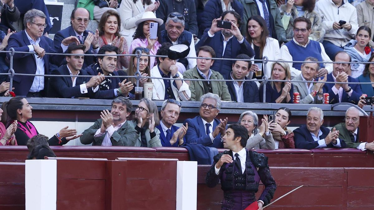 «Me gusta la fruta» y toros: los gestos de Feijóo para competir con Vox