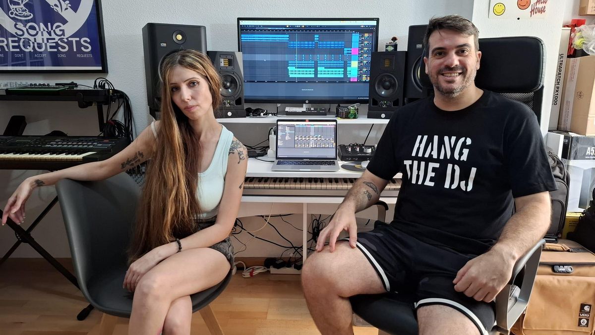 Los DJ se hartan de la «falta de respeto» en la cabina: «Hacer una petición es decir a un profesional cómo hacer su trabajo»