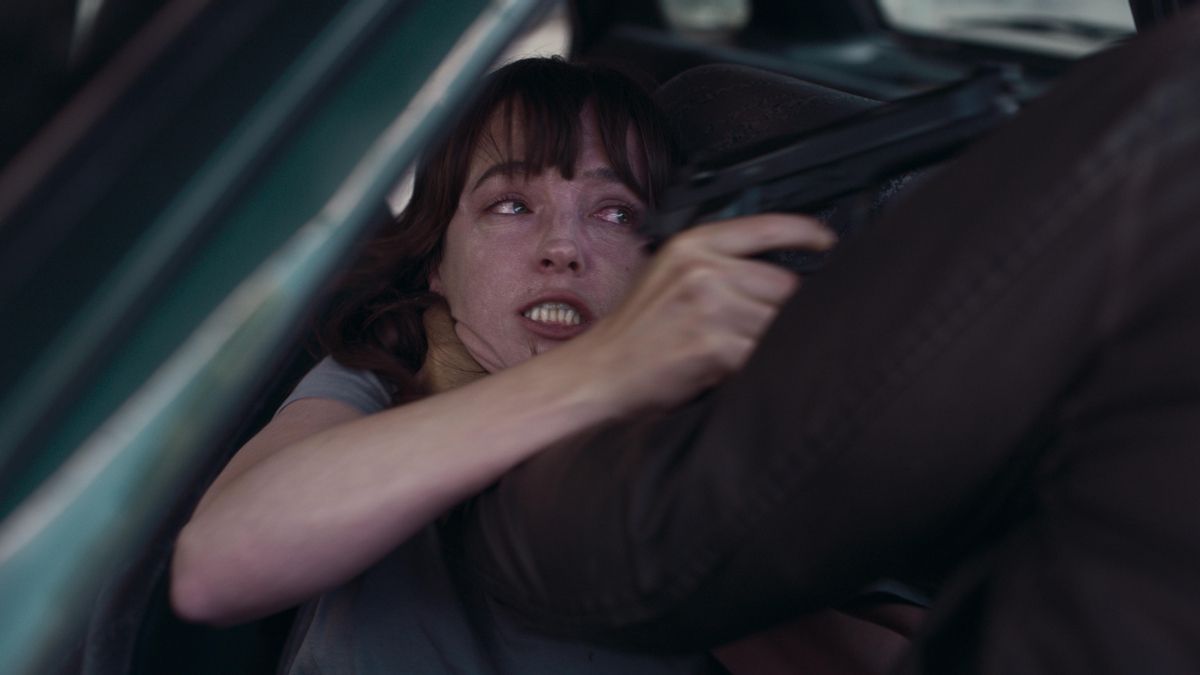 ‘Un fantasma en la batalla’, otra infiltrada en ETA trae de vuelta el mejor cine de Agustín Díaz Yanes