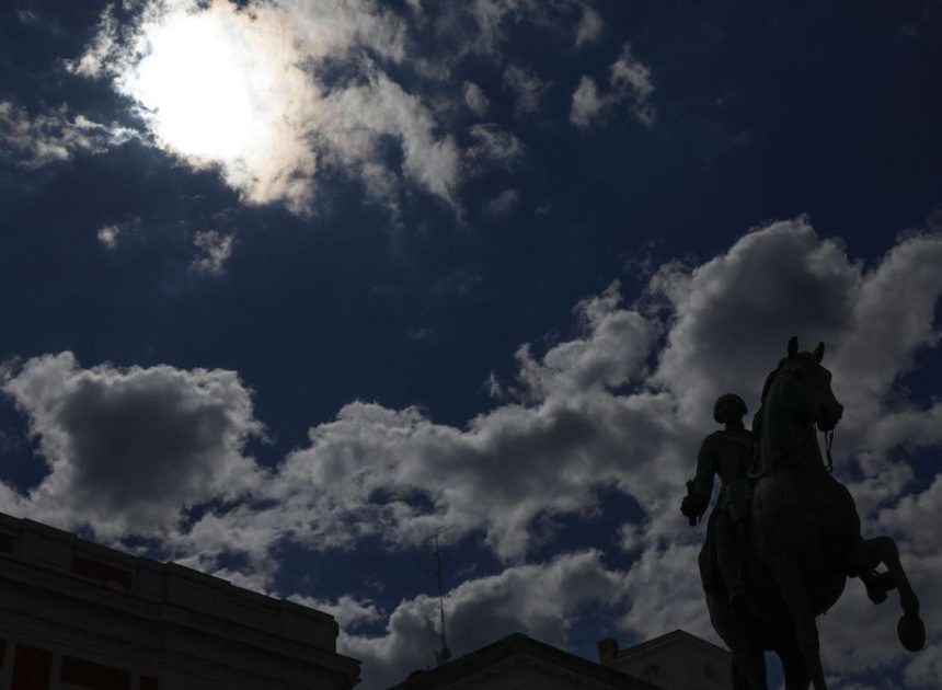 Giro brusco del tiempo en Madrid: las temperaturas bajarán de los 30 grados este fin de semana