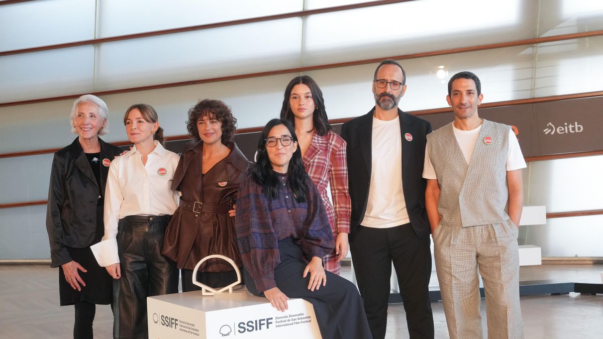 ¿Qué harías si tu hija se metiera a monja? Alauda Ruiz de Azúa dinamita los lazos familiares en ‘Los domingos’