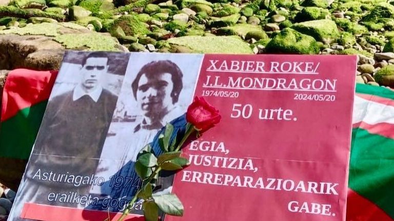 El Estado reconoce como víctima del franquismo a Roque Méndez, tiroteado en 1974 en una playa de Hondarribia