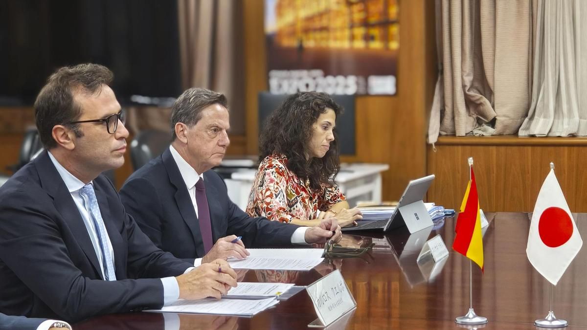 El ministro Cuerpo vuelve a hablar japonés en su visita a Tokio: «Habla un japonés que algunos nativos no pueden»