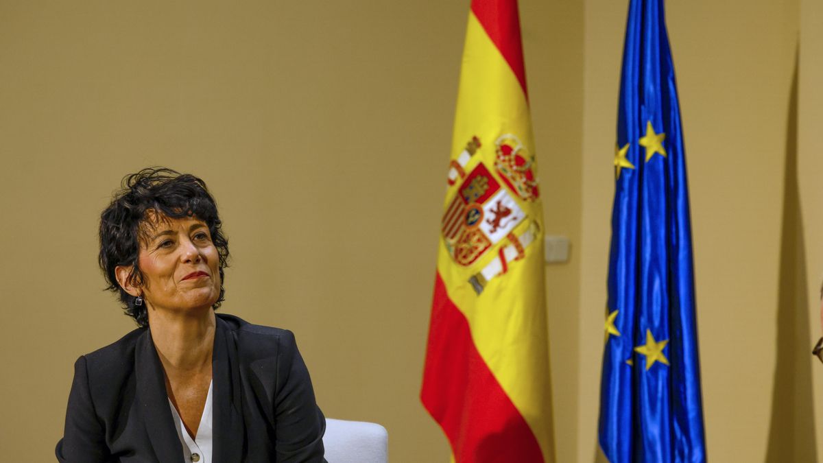 Elma Saiz se apoya en un Premio Nobel para responder a Feijóo sobre inmigración: «Sus postulados empobrecen a nuestro país»