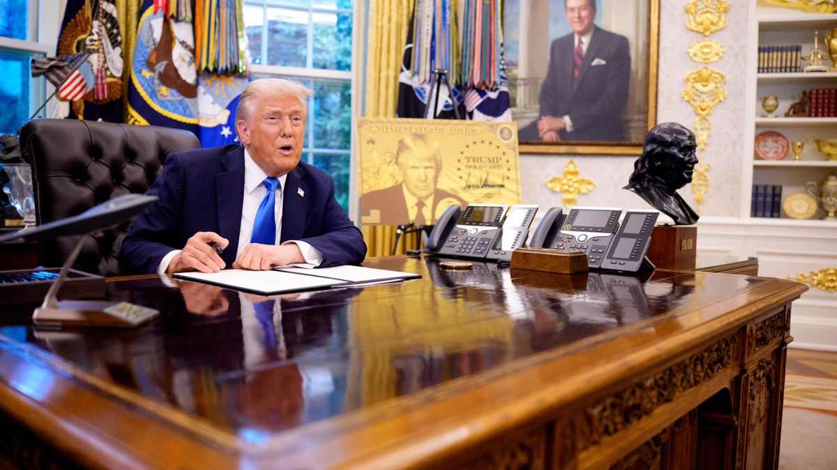 Trump lanza ‘golden visas’ de 5 millones mientras impone una tarifa de 100.000 dólares anuales por trabajador especializado con visado H-1B