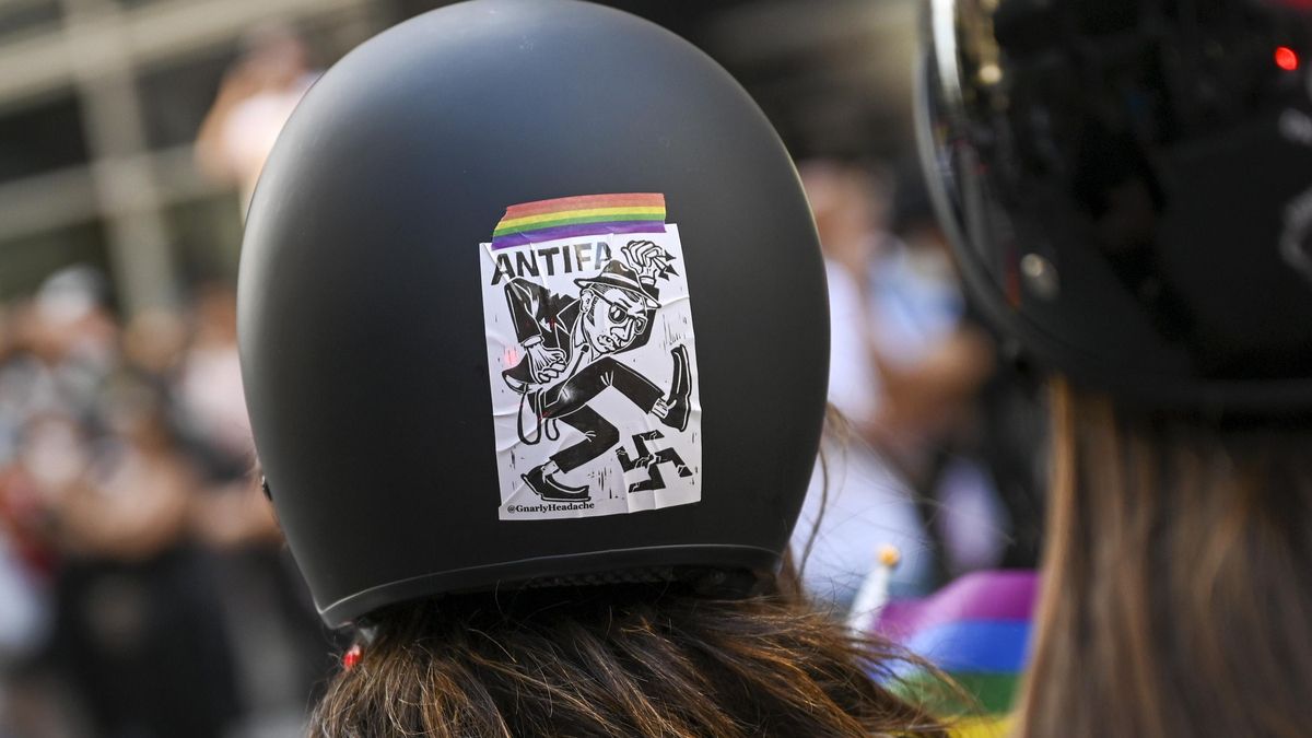 Trump declara Antifa una «organización terrorista», aunque su anterior director del FBI ya dijo que «es una idea, no una organización»