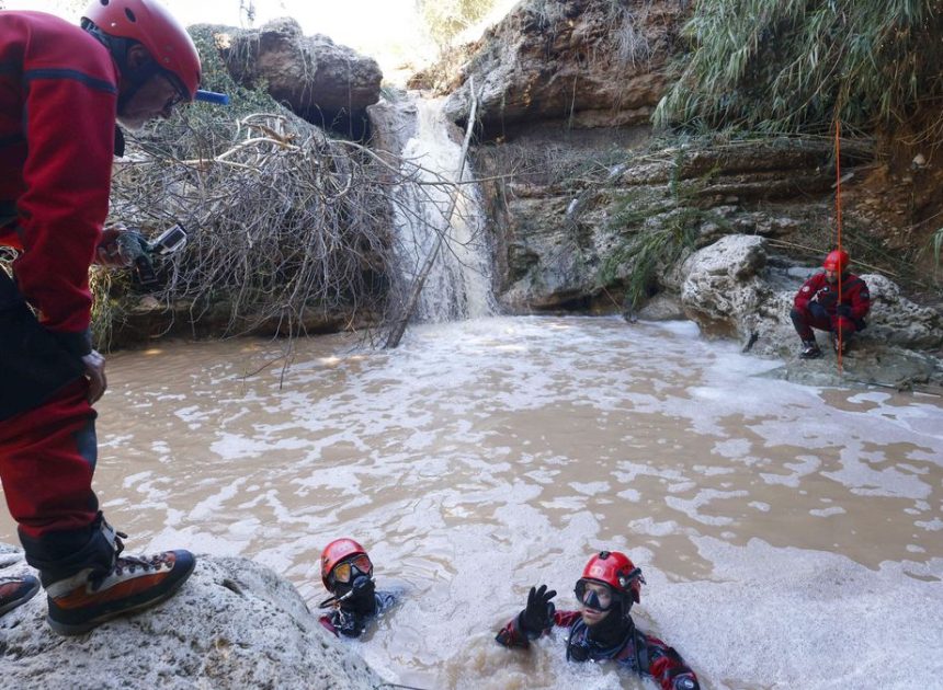 Localizado un segundo cadáver en la zona de Barcelona donde la crecida de un río arrastró a padre e hijo