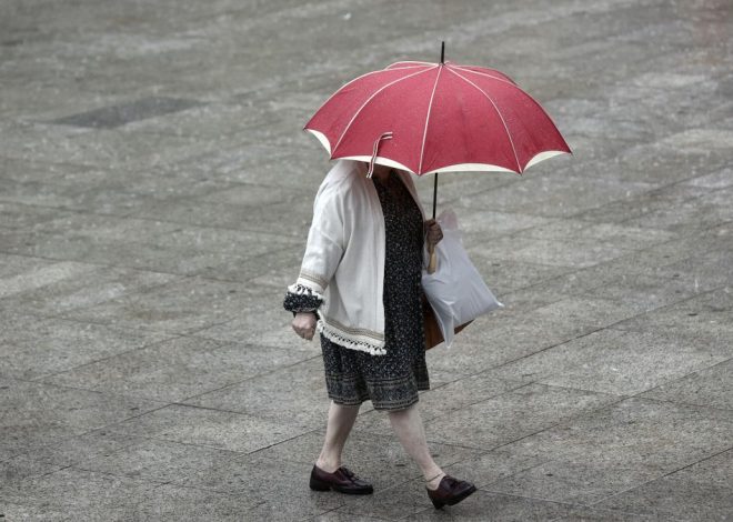 La Aemet prevé lluvias intensas y un nuevo bajón de temperaturas para el arranque de semana