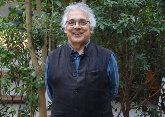 Agustín Pániker, ensayista: «El yoga y el mindfulness pierden potencial si se reducen a gimnasia o relajación»