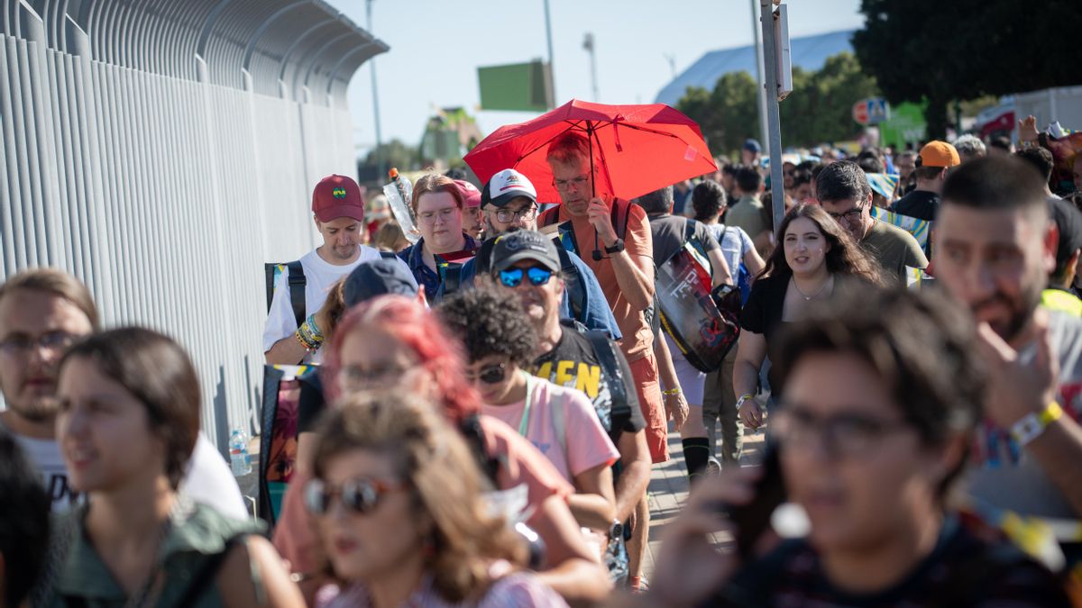 Comic-Con Málaga afronta una avalancha de quejas y reclamaciones por el exceso de aforo, las colas y los precios abusivos