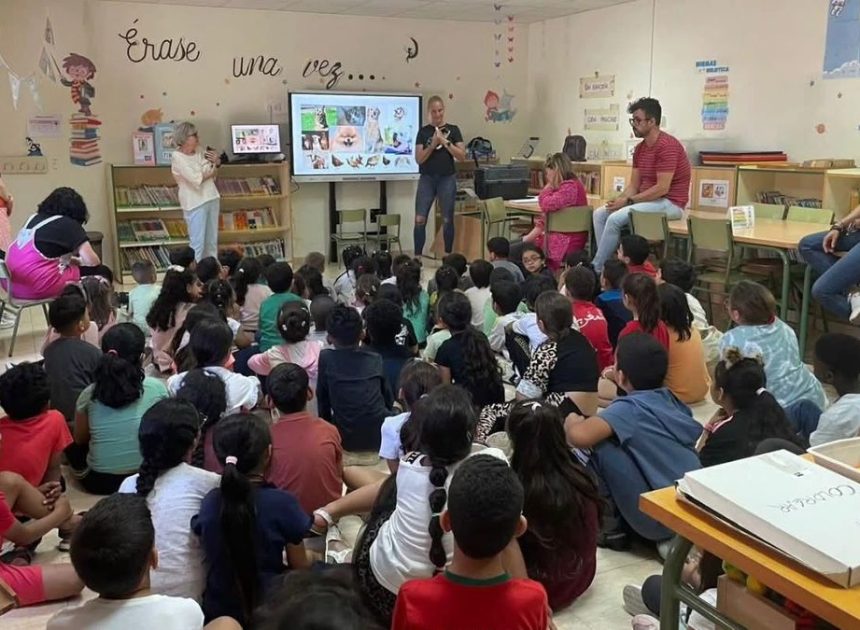 El PP suprime en la Región de Murcia la asignatura de cultura árabe en los colegios como pidió Vox