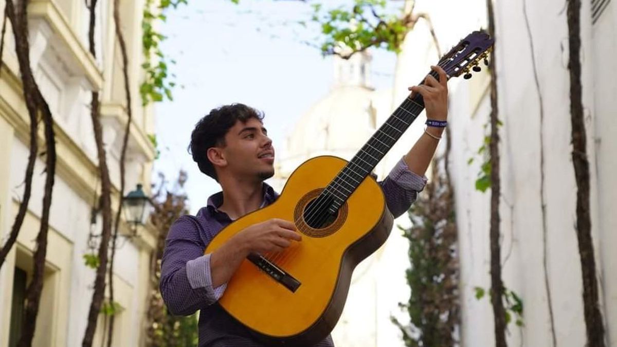 La guitarra del ‘nuevo’ Paco de Lucía se queda en España: Marcos Gago invertirá su beca en el Conservatorio de Córdoba