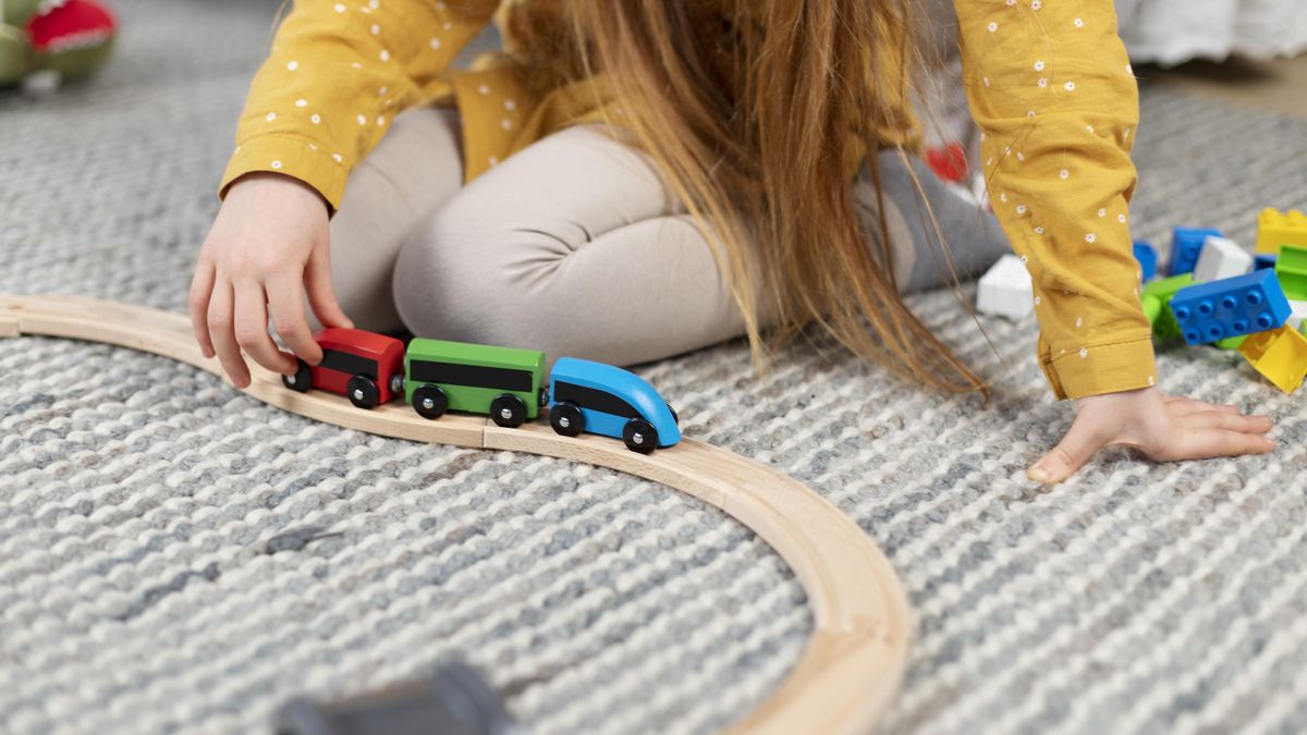 Por qué es importante que los niños jueguen, según una psicóloga: «Les ayuda a integrar acciones de la vida real»