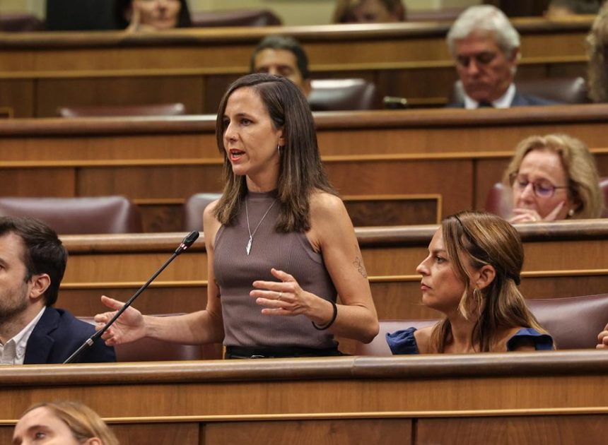 Podemos pide a PSOE y Junts una regularización extraordinaria y eliminar el «racismo» de la ley de traspaso de inmigración a Catalunya
