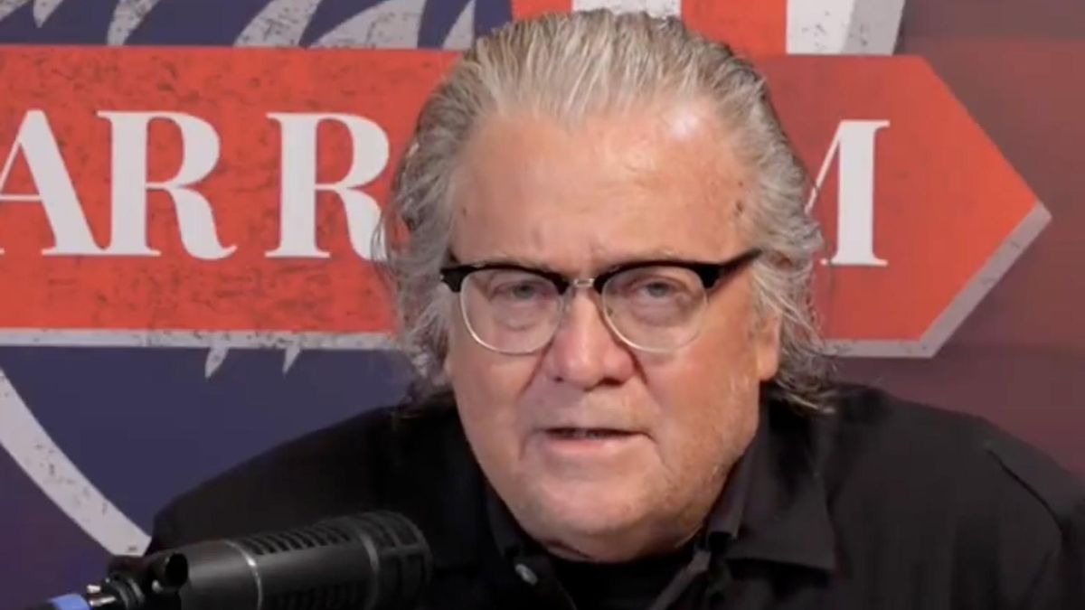 Steve Bannon y otros referentes MAGA afines a Trump atacan la investigación oficial del asesinato de Kirk: «Parece un guión»