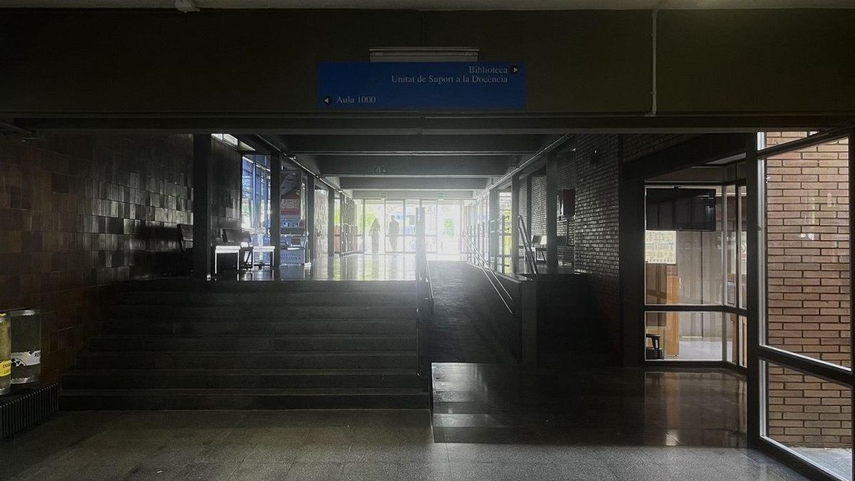 Estudiantes denuncian ante la UB «adoctrinamiento» vinculado al catedrático señalado por acoso