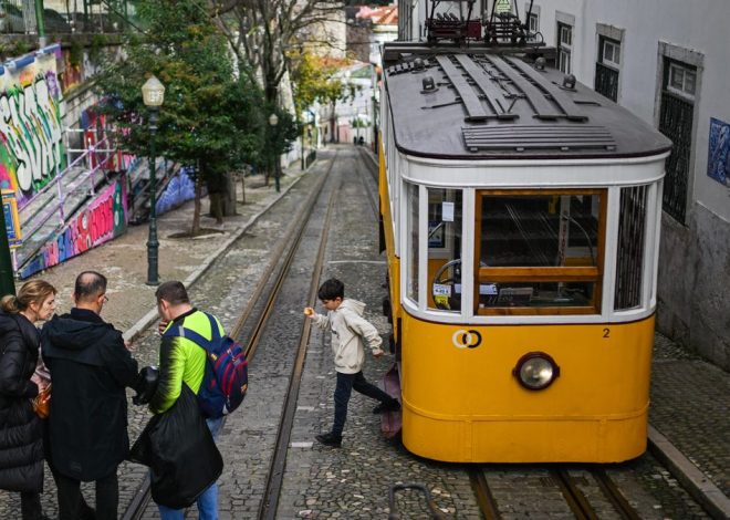 Qué es y cómo funciona el funicular de Glória de Lisboa