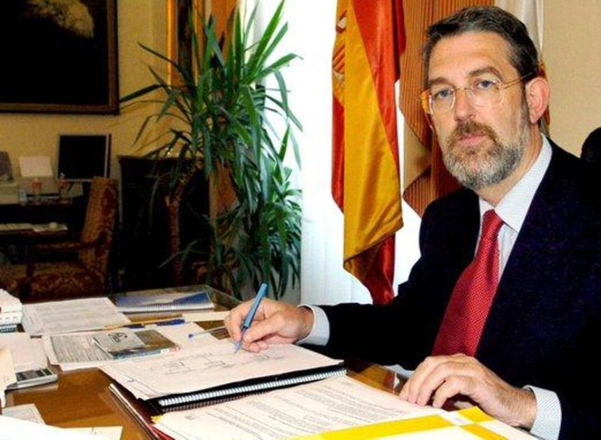 El exdelegado del Gobierno en Cantabria Agustín Ibáñez fallece a los 72 años en un accidente de moto