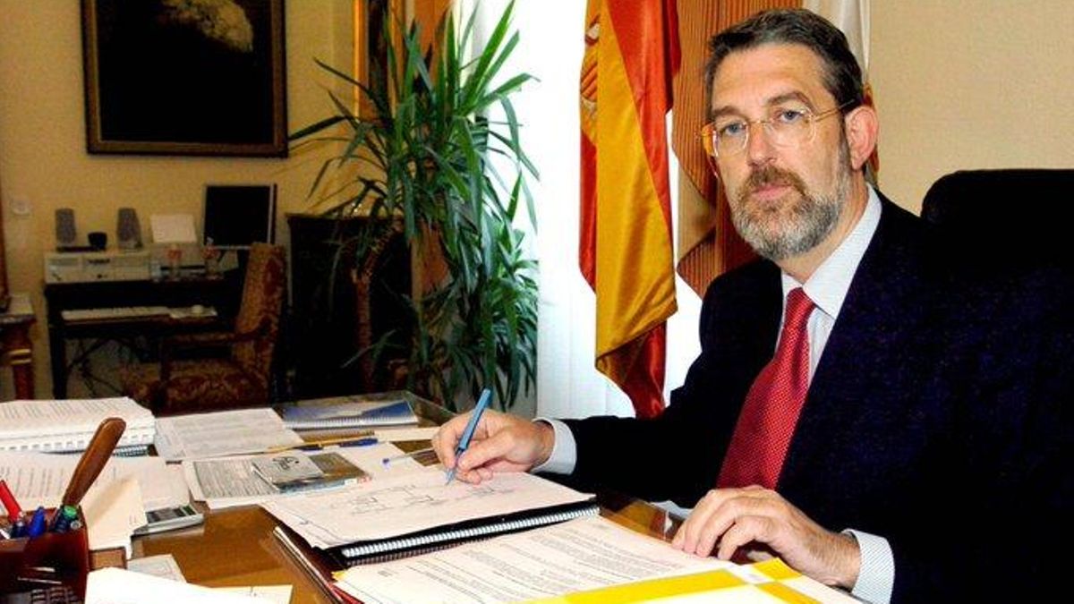 El exdelegado del Gobierno en Cantabria Agustín Ibáñez fallece a los 72 años en un accidente de moto