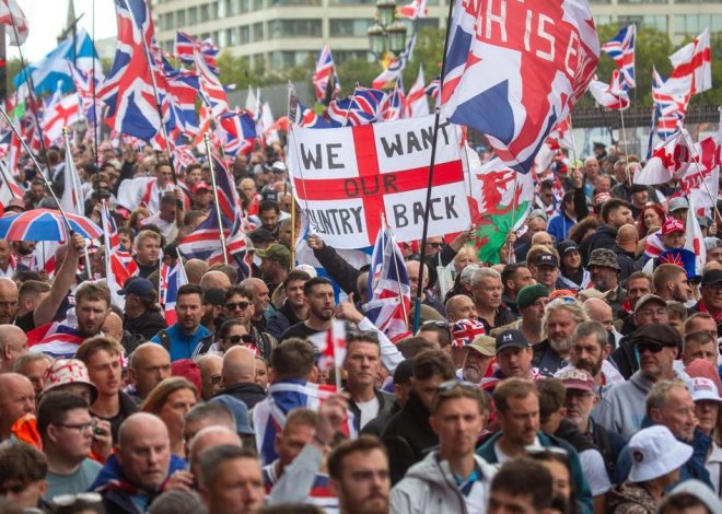 La extrema derecha británica reúne a más de 100.000 personas en una manifestación contra la inmigración en Londres