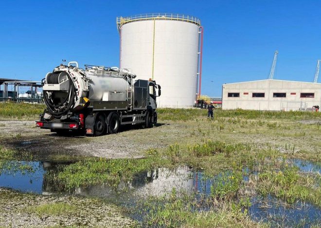 La Fiscalía denuncia un vertido de hasta 5.000 litros con hidrocarburos en el puerto de Bilbao
