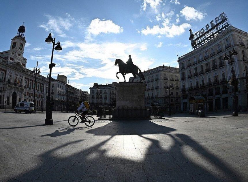 Las temperaturas se mantienen por encima de los 30 grados en Madrid en otra jornada de tiempo estable