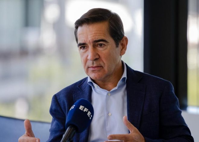 El presidente de BBVA asegura que una segunda OPA no está encima de la mesa y que el precio sería el mismo