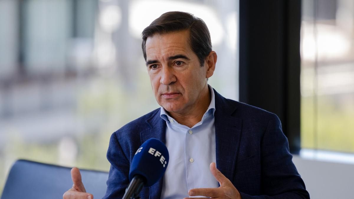 El presidente de BBVA asegura que una segunda OPA no está encima de la mesa y que el precio sería el mismo