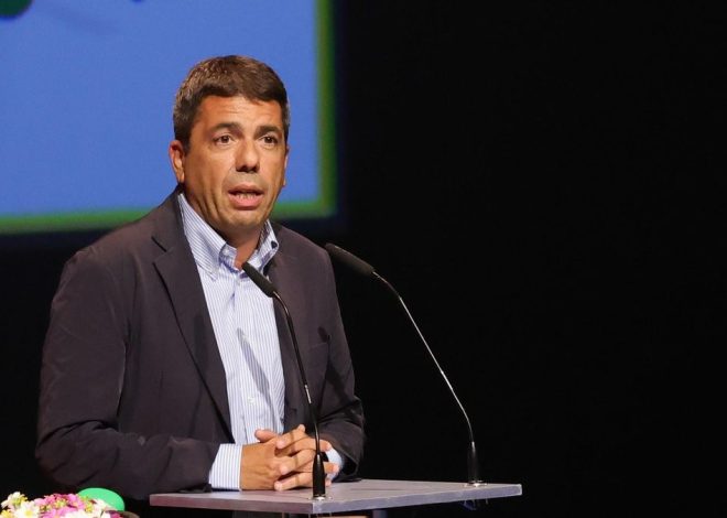 Gritos de «¡Mazón, dimisión!» y «¡Mazón, a prisión» interrumpen el discurso del presidente valenciano durante una gala