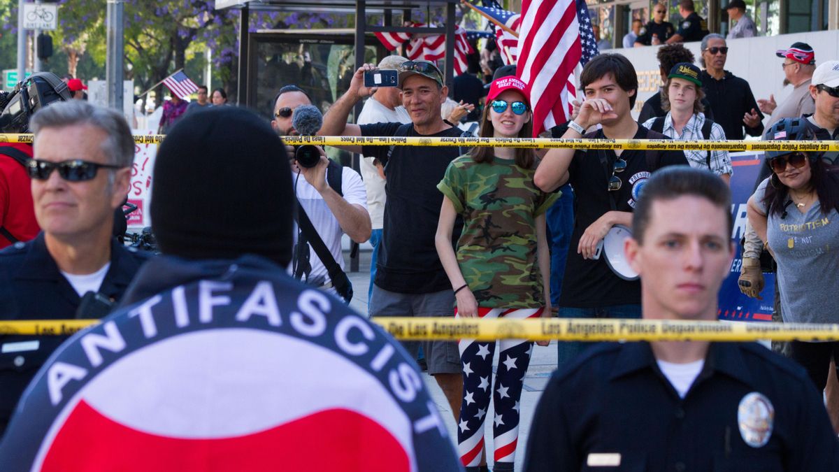 Trump designa Antifa organización terrorista, a pesar de que ni siquiera es una organización