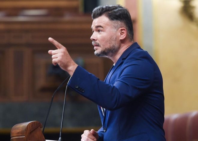 Rufián pide a Nogueras que deje de «hacer daño a Catalunya»: «Es muy poco patriota odiar a la gente inmigrada»