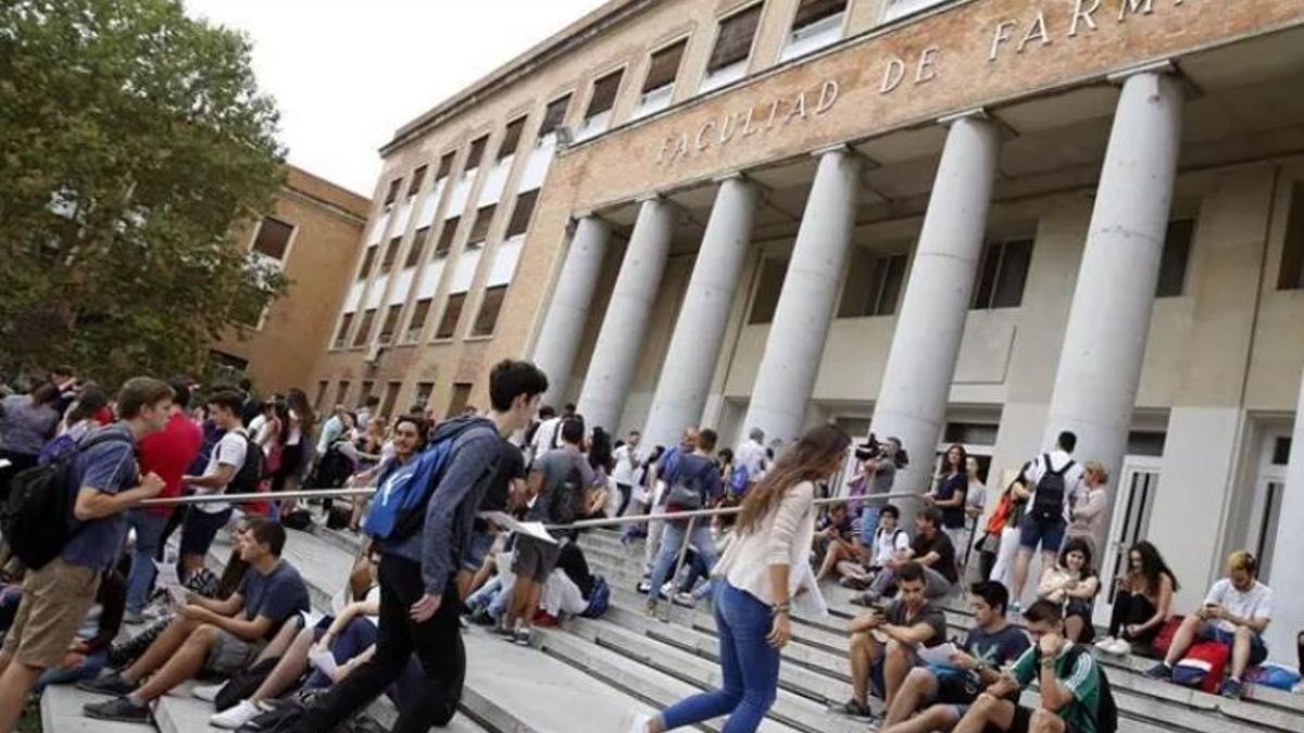 El abismo de estudiar en Madrid, ciudad de oportunidades a precios inaccesibles: «Vendí mi coche para pagar el alquiler»