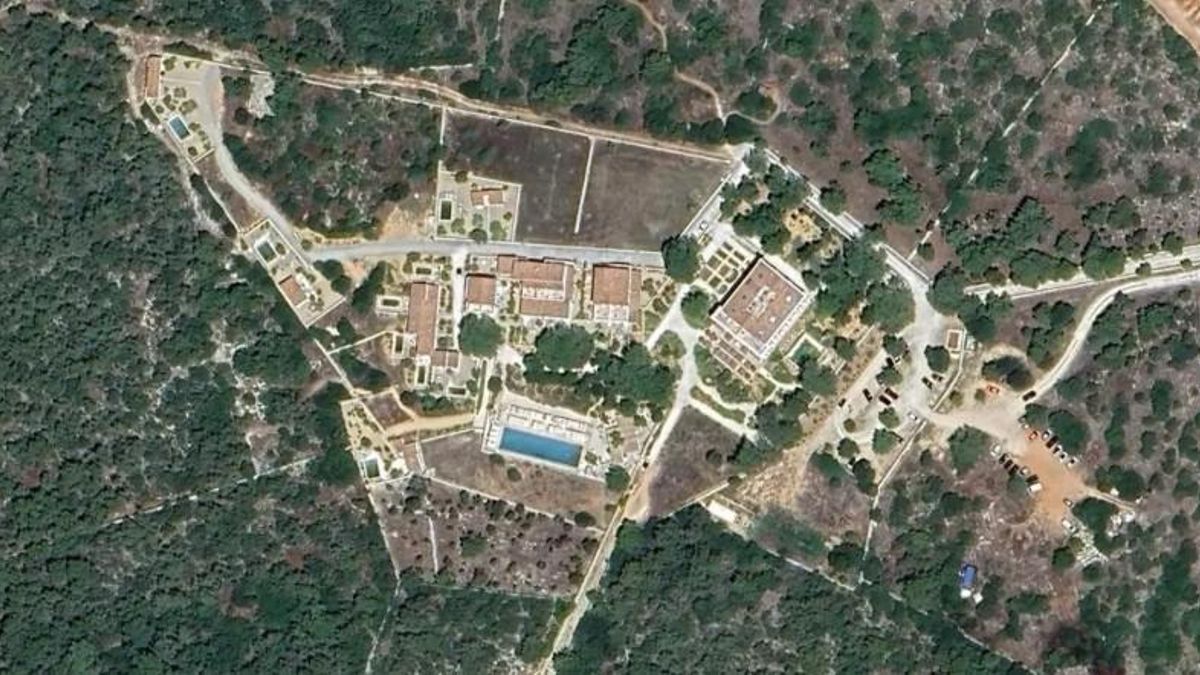 El hotel de las suites a 3.000 dólares la noche y 15 piscinas que robaba agua potable mientras Menorca se seca