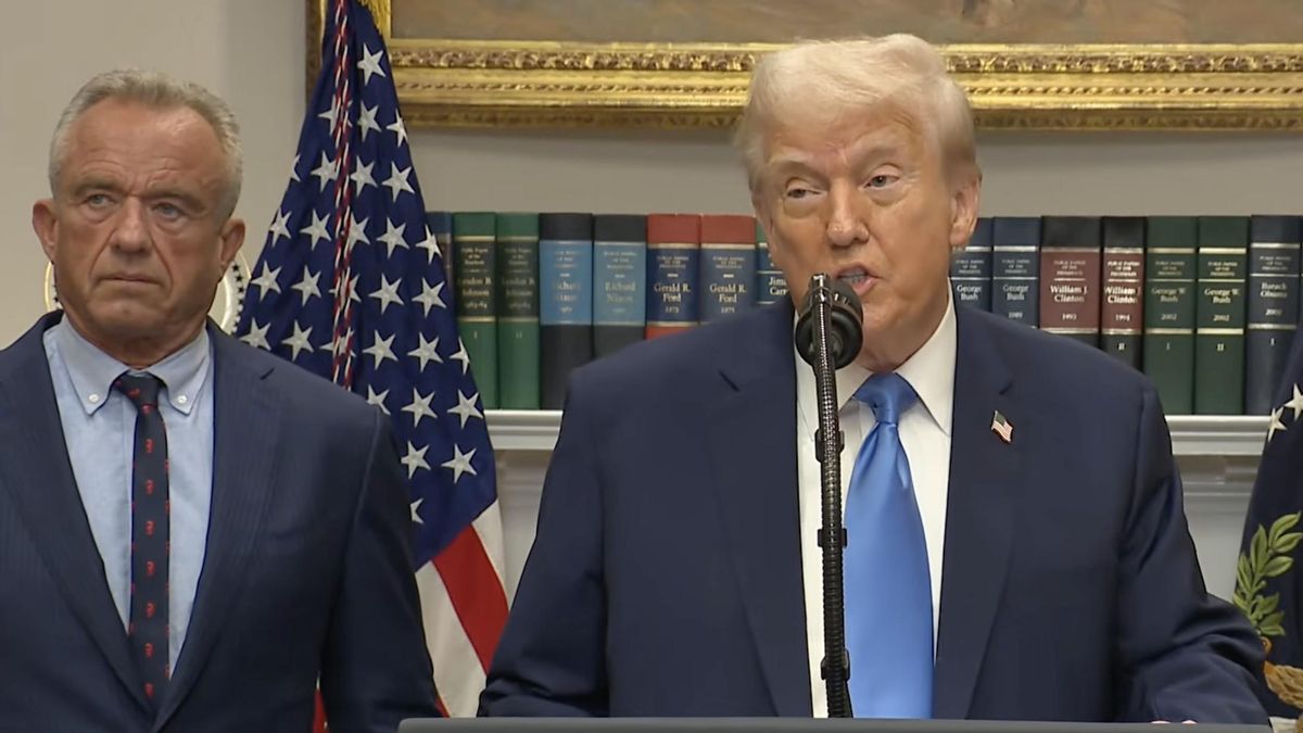 Trump culpa al uso de paracetamol en el embarazo de causar autismo en contra de las evidencias científicas y pide que no se tome