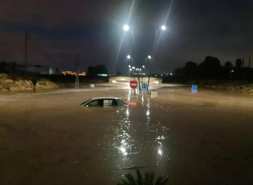 Aviso naranja en la Región de Murcia por lluvias de hasta 30 litros, granizo y fuertes rachas de viento