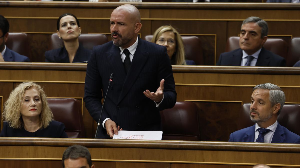 Jaime de los Santos reconoce ir de tiendas con la esposa de Rajoy cuando era su asistente en Moncloa: «Sí, llevaba bolsas»