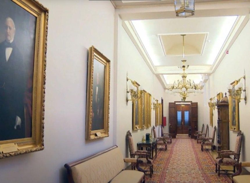 Piden al Congreso que retire los retratos de sus presidentes franquistas: «Se valieron de la violencia de la dictadura»