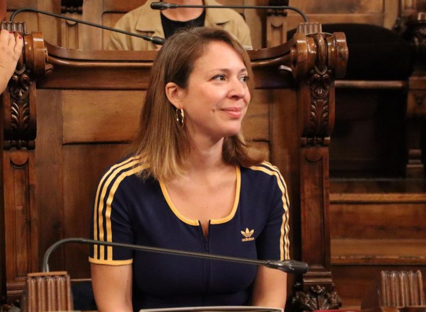 La líder de Barcelona en Comú Janet Sanz deja la política