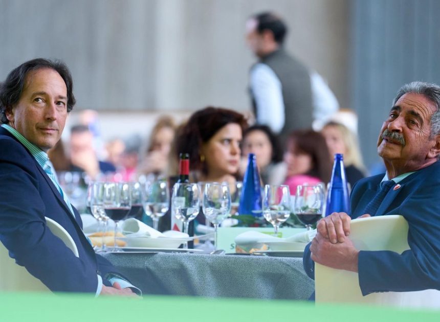 Revilla no se quemó la mano: el escándalo de corrupción de Obras Públicas se cierra con un pacto y sin implicaciones políticas