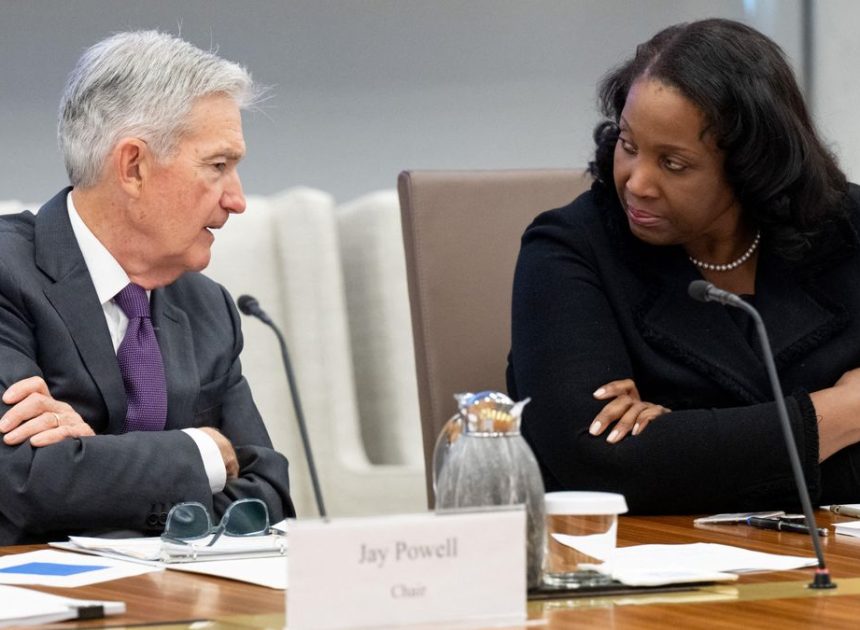 Trump eleva su acoso a la Reserva Federal y pide al Supremo una orden de urgencia para destituir a la gobernadora Lisa Cook