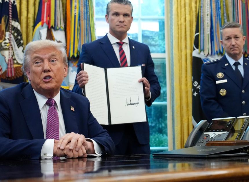 Trump firma la vuelta del Departamento de Guerra a EEUU: «Habíamos decidido ser ‘wokes’ que no querían ganar batallas»