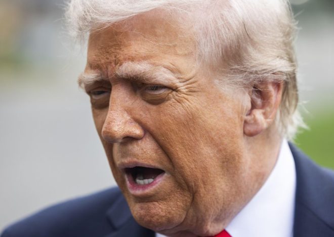 Trump afirma que EEUU ha hundido «tres embarcaciones» que supuestamente llevaban droga desde Venezuela