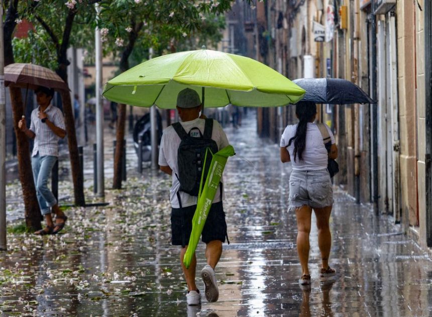 La Aemet advierte de otro día de lluvias torrenciales y activa avisos en seis comunidades