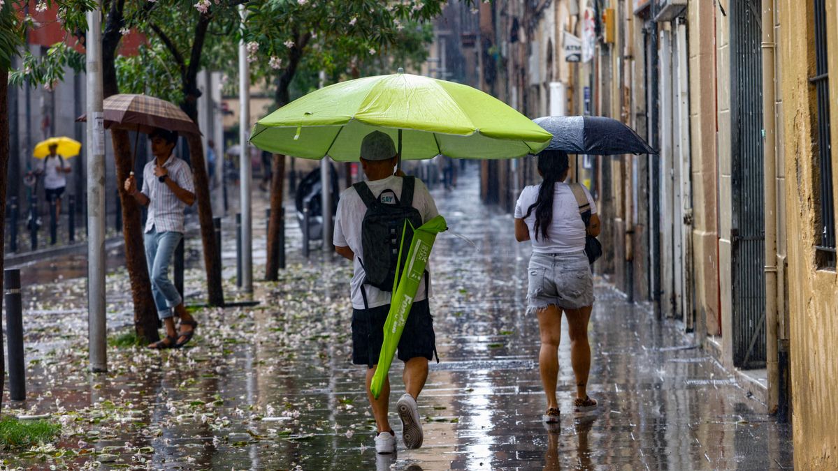 La Aemet advierte de otro día de lluvias torrenciales y activa avisos en seis comunidades