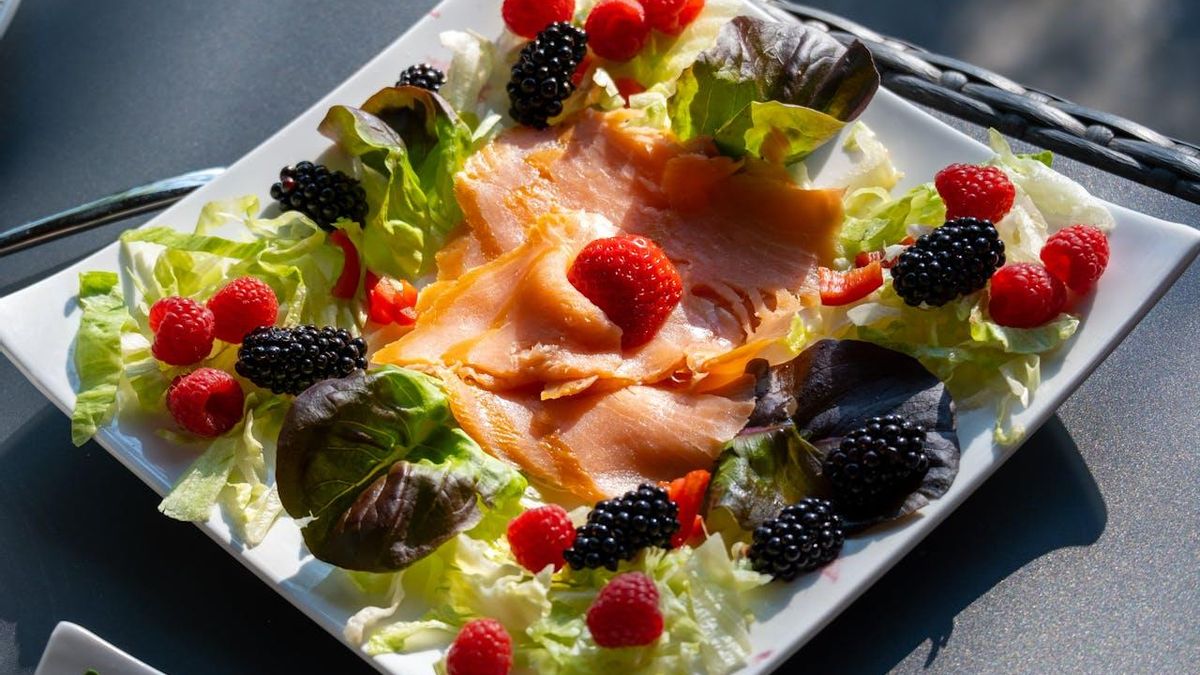 Las ventajas de la dieta nórdica, según dos expertos: “Sus bayas y cereales aportan antioxidantes y fibra dietética”